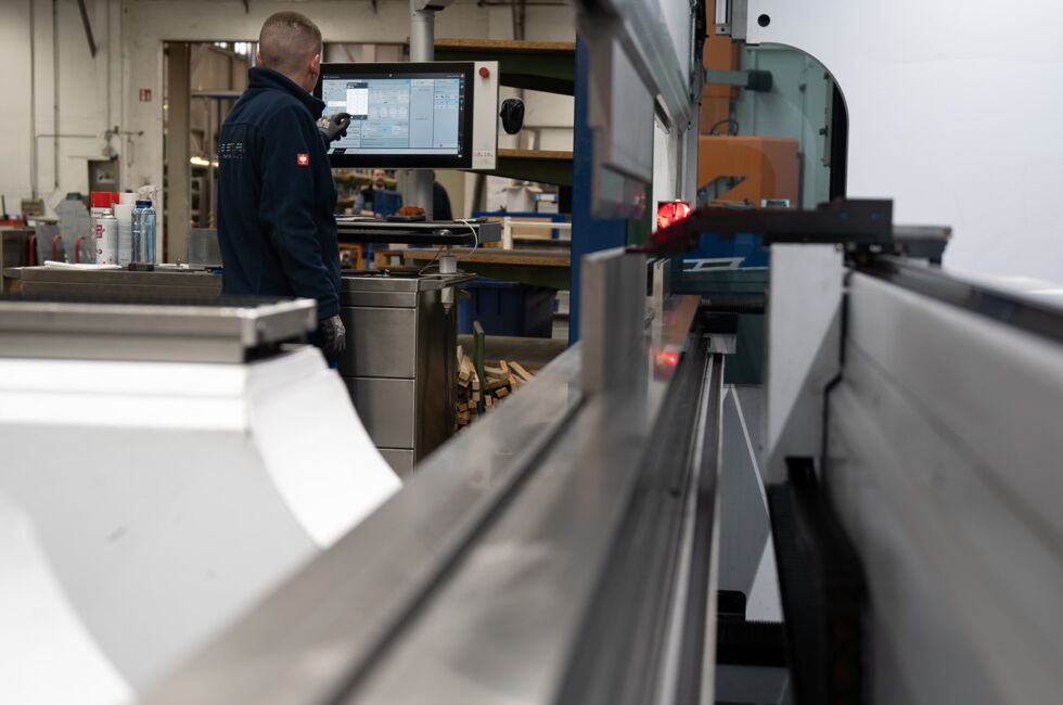 Startbild - Maschinenbediener CNC-Abkantpressen (m/w/d)